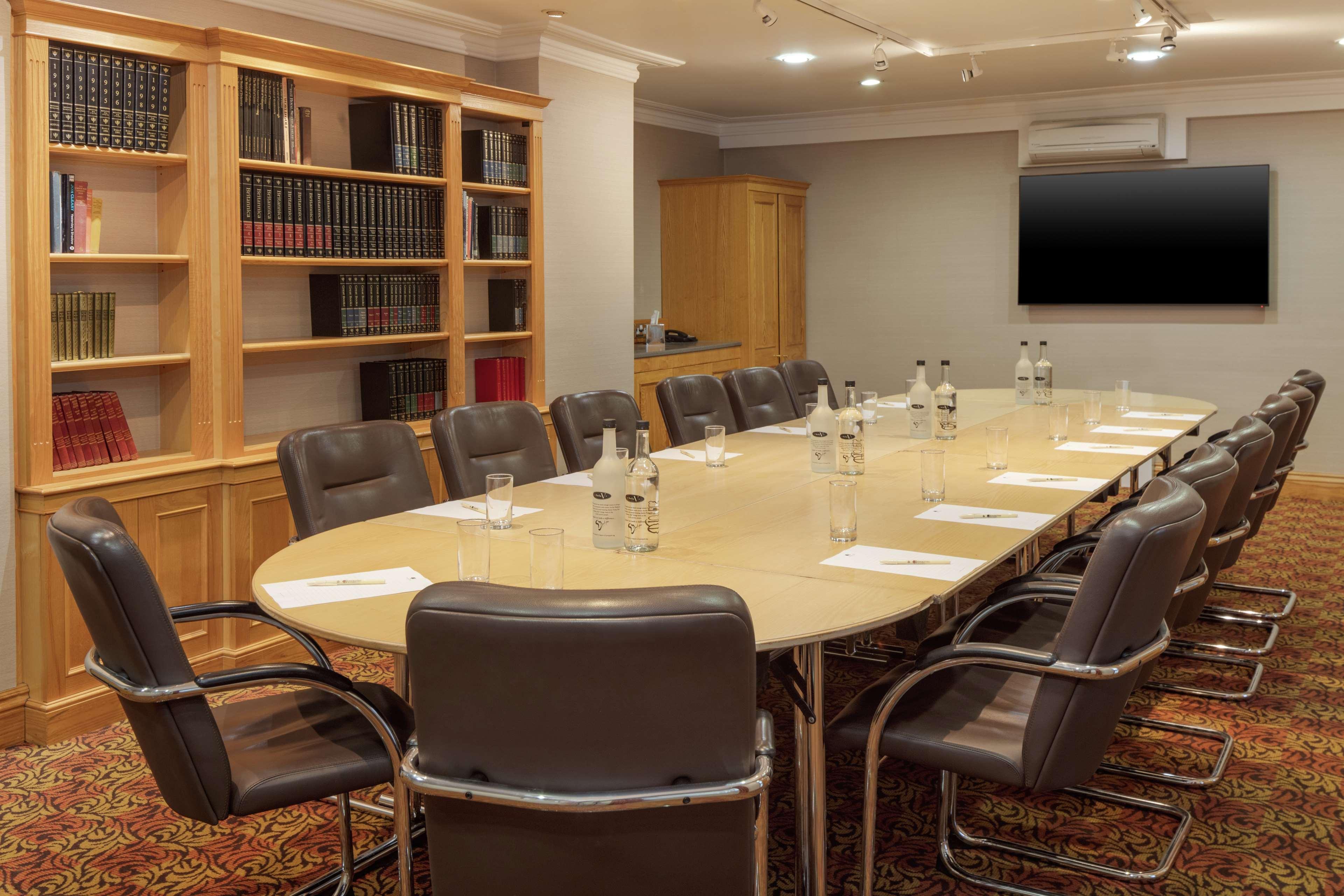 Oxford Belfry Hotel & Spa Thame Ngoại thất bức ảnh