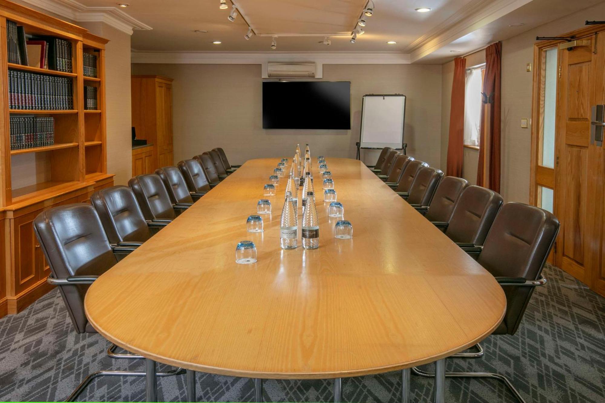 Oxford Belfry Hotel & Spa Thame Ngoại thất bức ảnh